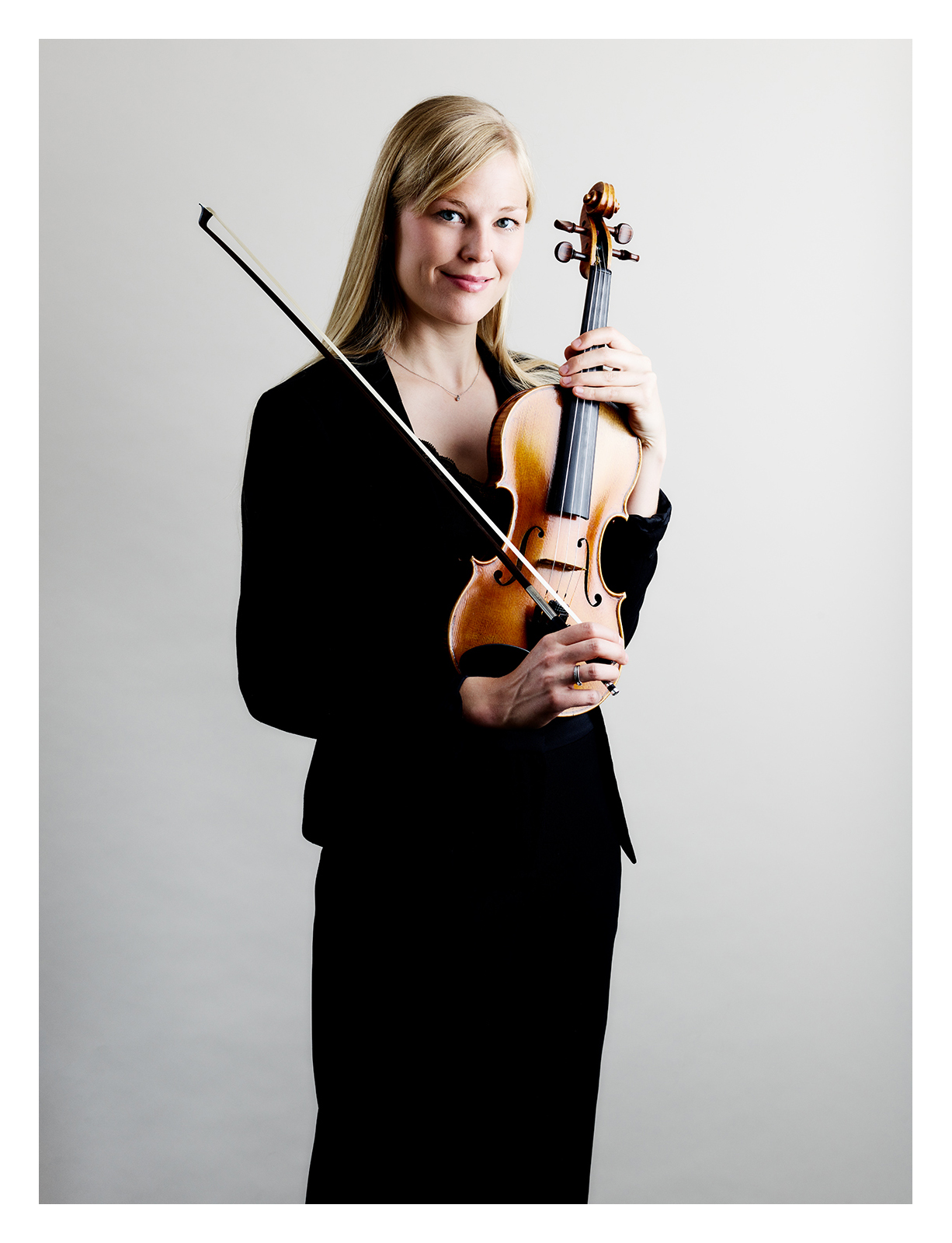 Alice Cooper Hall, Violinist